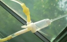 Самодельная капельница для капельного полива Самодельная капельница для капельного полива