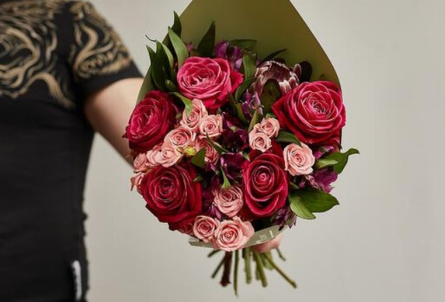 Крупнейший магазин доставки цветов в Москве — VENUS IN FLEURS